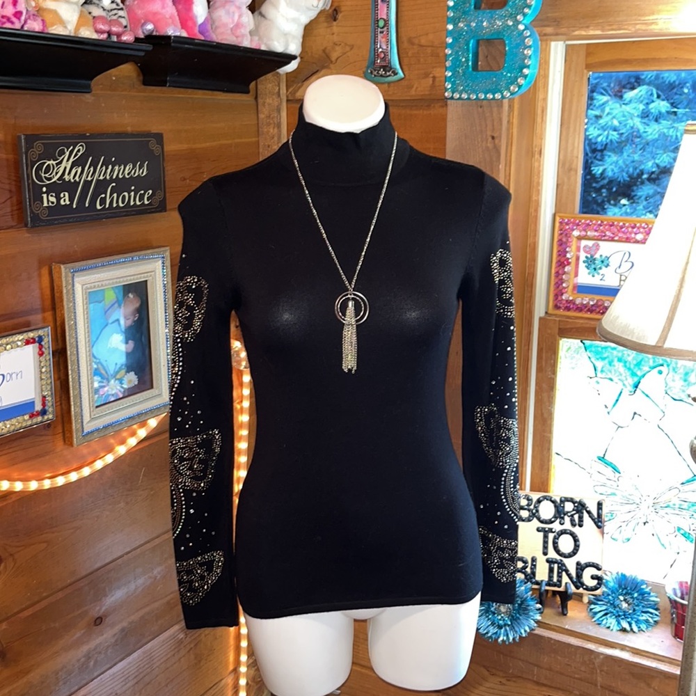 🆕Gorgeous black sweater stunning beaded detail